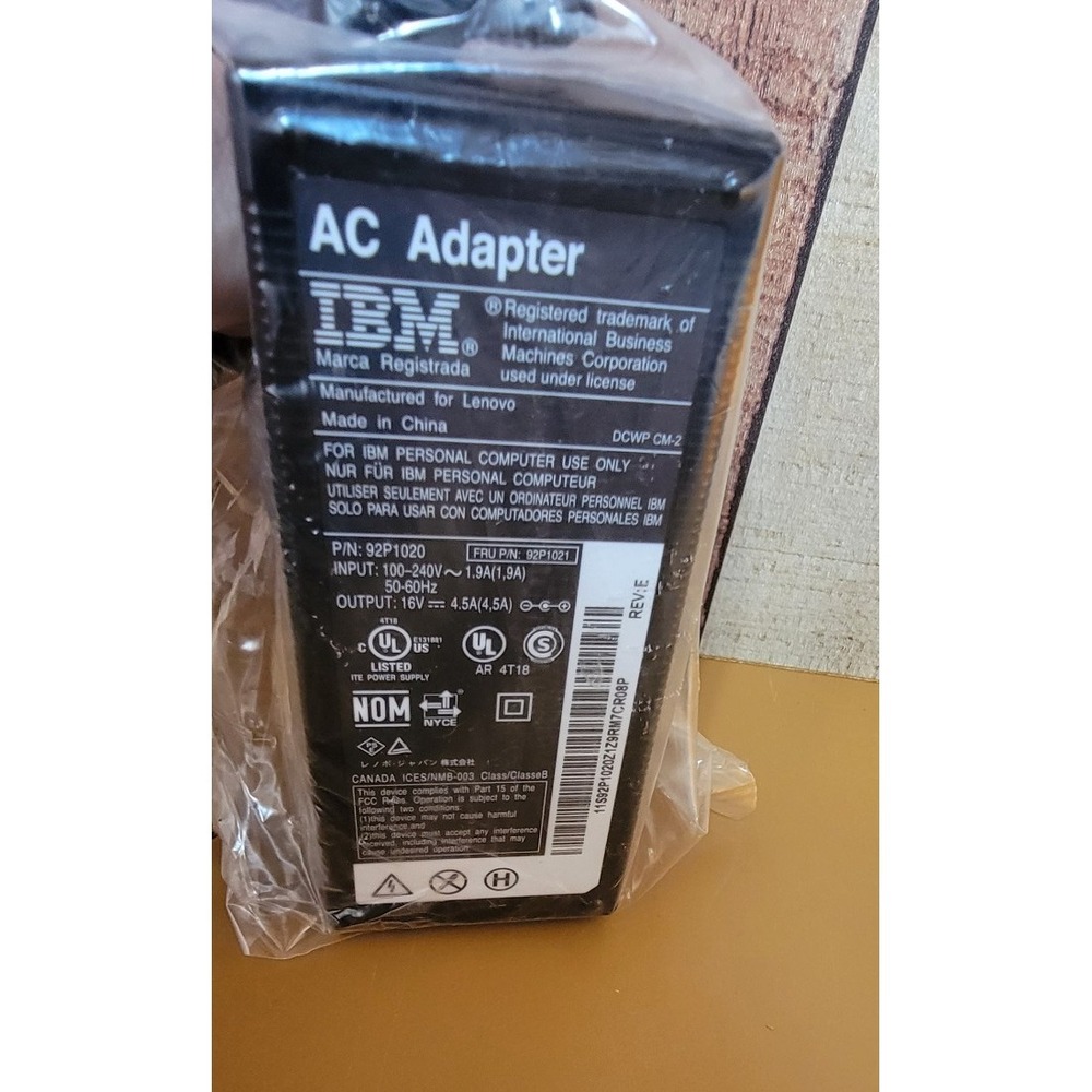IBM Lenovo ThinkPad AC Adapter 16V 4.5A Power Supply 92P1020 92P1021 Black